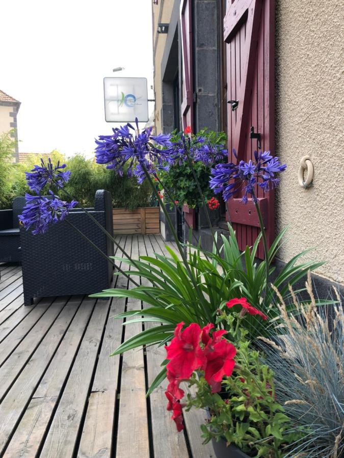 A L'Aube Des Volcans Charbonnières-les-Vieilles Exterior foto