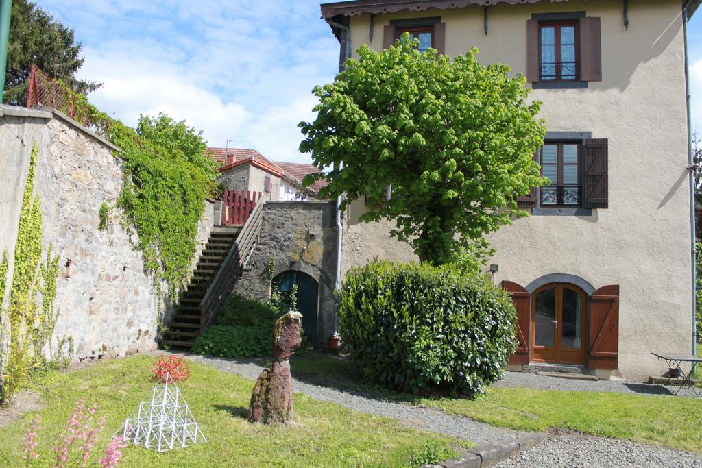 A L'Aube Des Volcans Charbonnières-les-Vieilles Exterior foto
